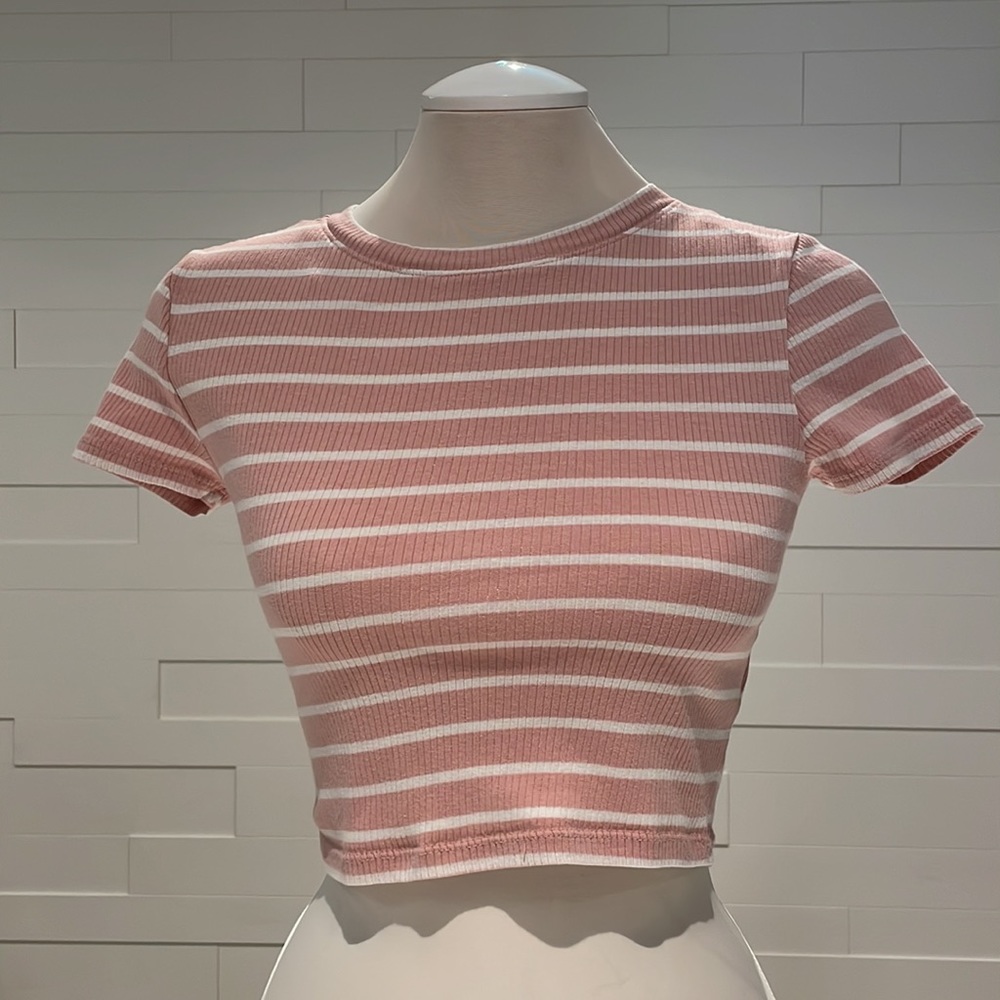 Pink and white stripe crop top S